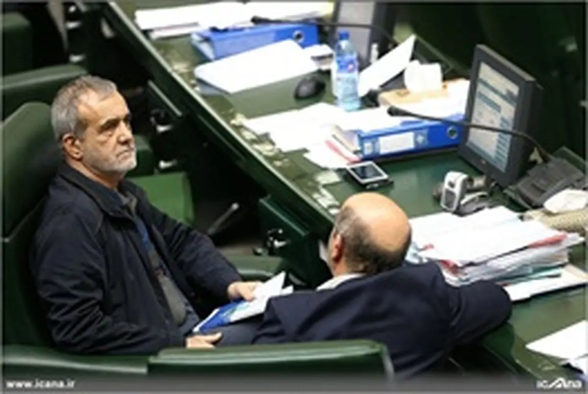 عکس| کاندیدای احتمالی ریاست‌جمهوری در صحن مجلس