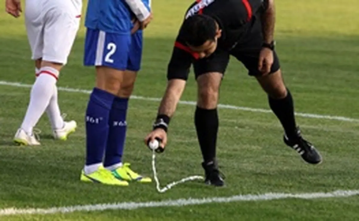 دعوا میان داوران بالا گرفت!