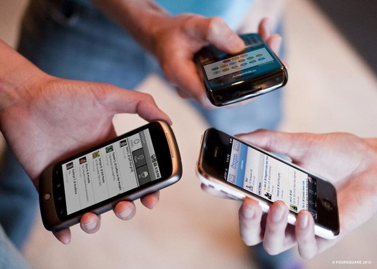 آغاز قطع ۵۰۰۰ گوشی تلفن اپل/ فروشندگان باید گوشی‌ها را پس بگیرند