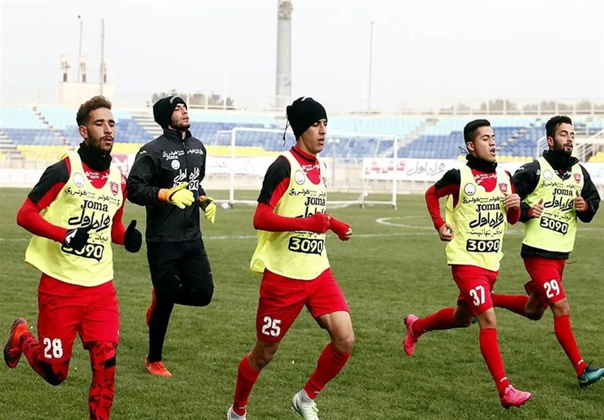 تمرین پرفشار پرسپولیسی‌ها در ورزشگاه آزادی/ تپه‌نوردی ۲ سرخپوش + عکس