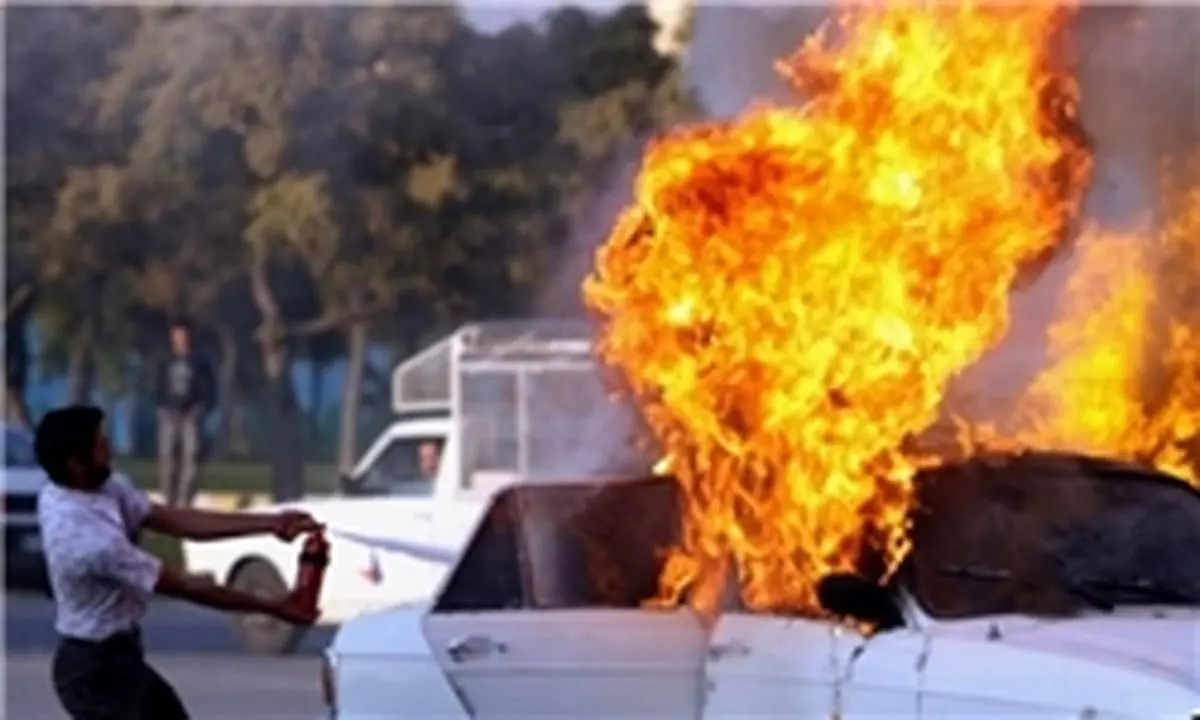 آتش گرفتن کامیونت در حال حرکت در محور سمنان ـ تهران