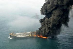 انفجاری دیگر در نفتکش ایرانی؛ تعلل عمدی چین در اطفاء حریق