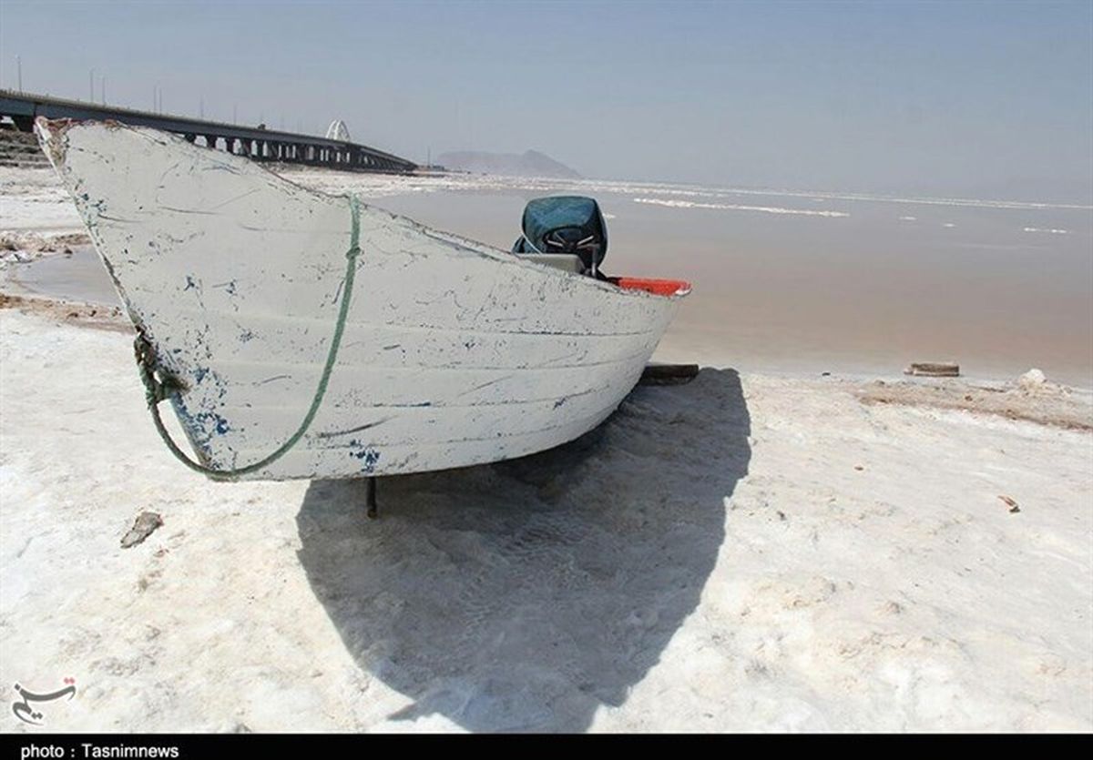 وسعت و حجم آب "دریاچه ارومیه" بحرانی‌تر شد + آخرین جزئیات
