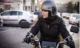 کلیشه‌ها در فیلم آذر