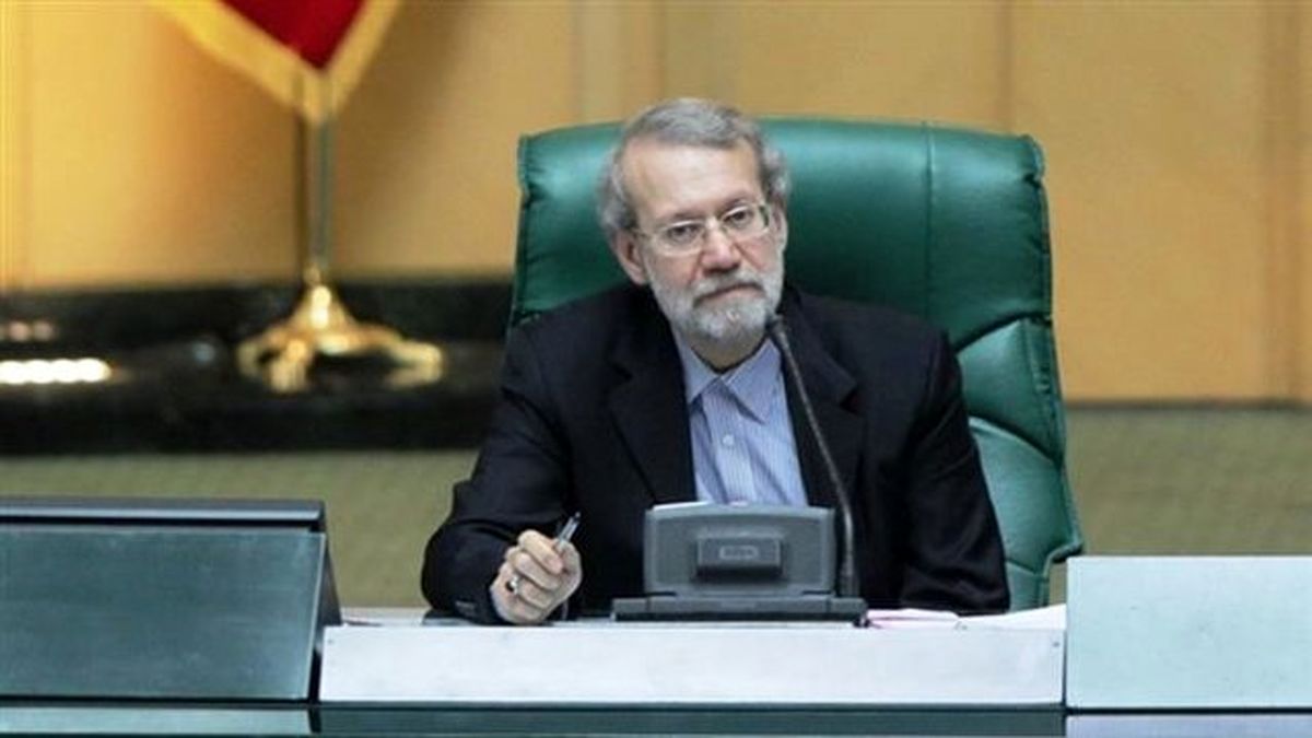 دستور لاریجانی به کمیسیون امنیت ملی برای پیگیری وضعیت نفتکش ایرانی