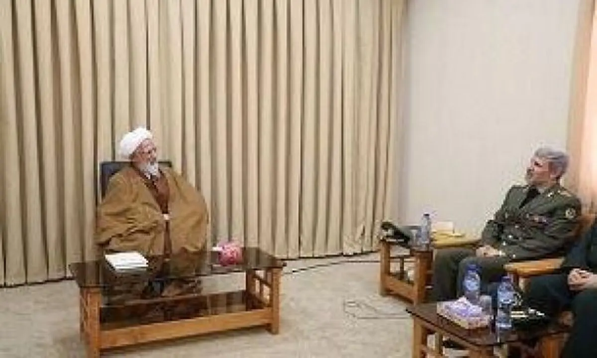 ارتش و نیرو‌های مسلح بازوان نظام هستند/ خروش مردم دسیسه ها و فتنه ها را بی اثر می کند