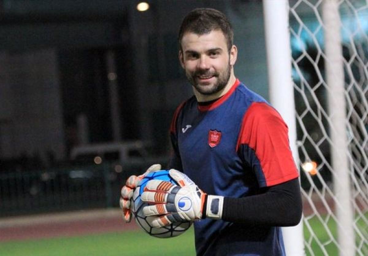 دروازهبان پرسپولیس دو ساله تمدید میکند