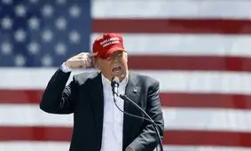 دیوانگی های ترامپ در سخنرانی امشب/ من توانستم این معادله را حل کنم:
‌(203 × 9 ÷ 2 + 1324 − 1292) × 19
