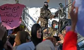 یک فعال حقوق زن افغانستان: طالبان از زنان به عنوان کارت بازی استفاده می‌کند