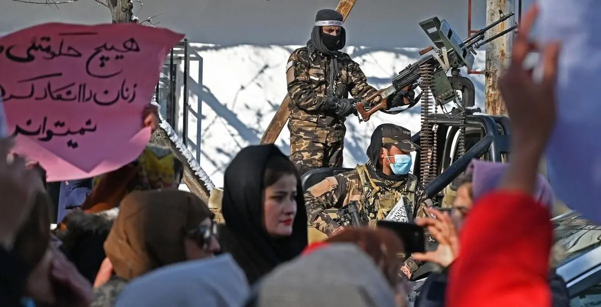 یک فعال حقوق زن افغانستان: طالبان از زنان به عنوان کارت بازی استفاده می‌کند