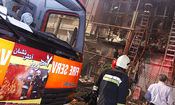 آتش به جان ۳ مغازه در بازار زنجان افتاد