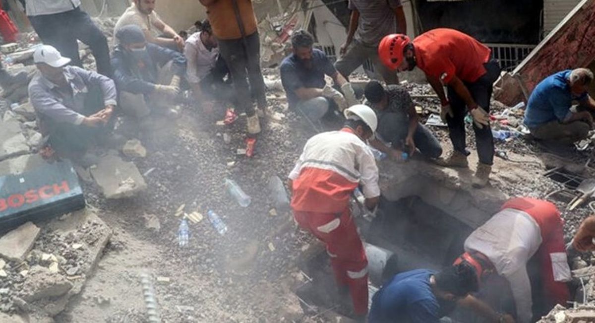ماجرای مرگ 150 کارگر در متروپل آبادان چیست؟