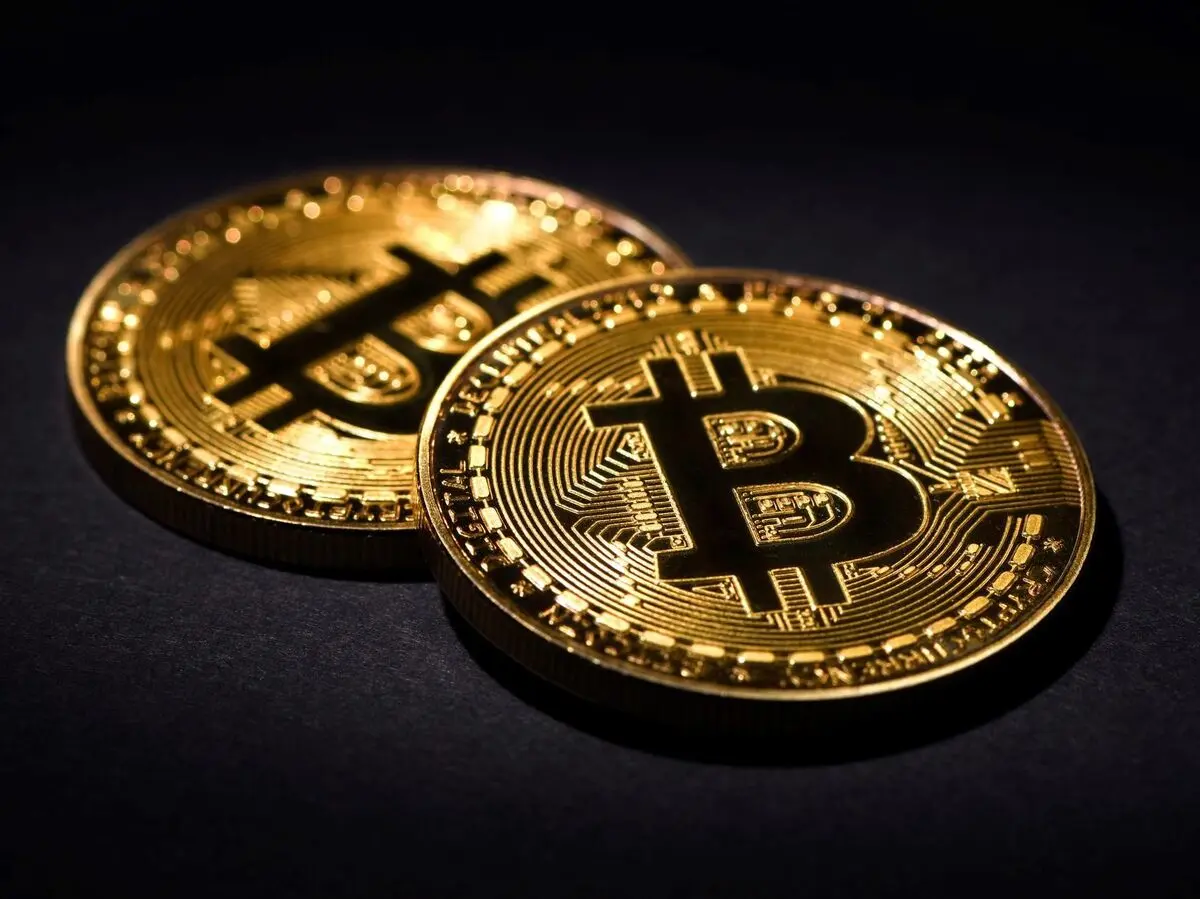 طبق این سیگنال، قیمت بیت کوین ممکن است به پایین ترین حد خود برسد!