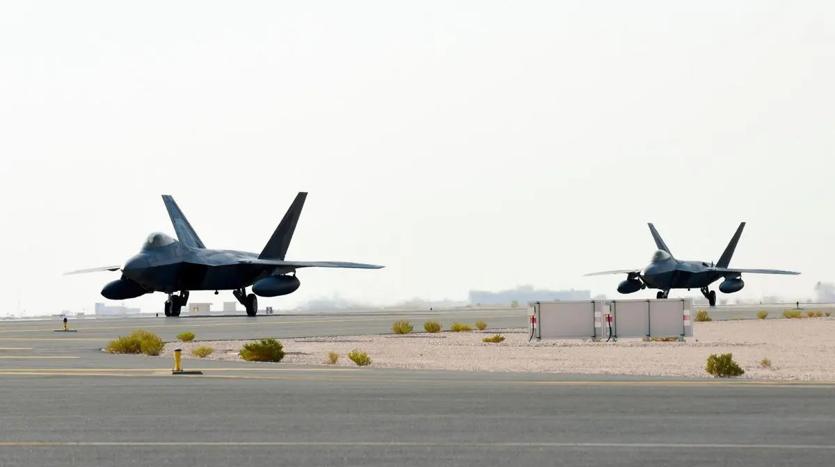 فرود ۱۲ جنگنده اف-۲۲ آمریکا در اسرائیل