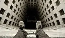 سقوط مرگبار دختر جوان از بالکن