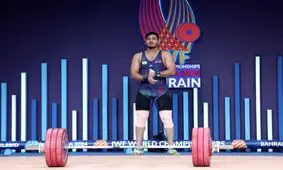 علیرضا نصیری قهرمان وزنه‌برداری جوانان جهان شد/ قلی زاده نایب قهرمان

