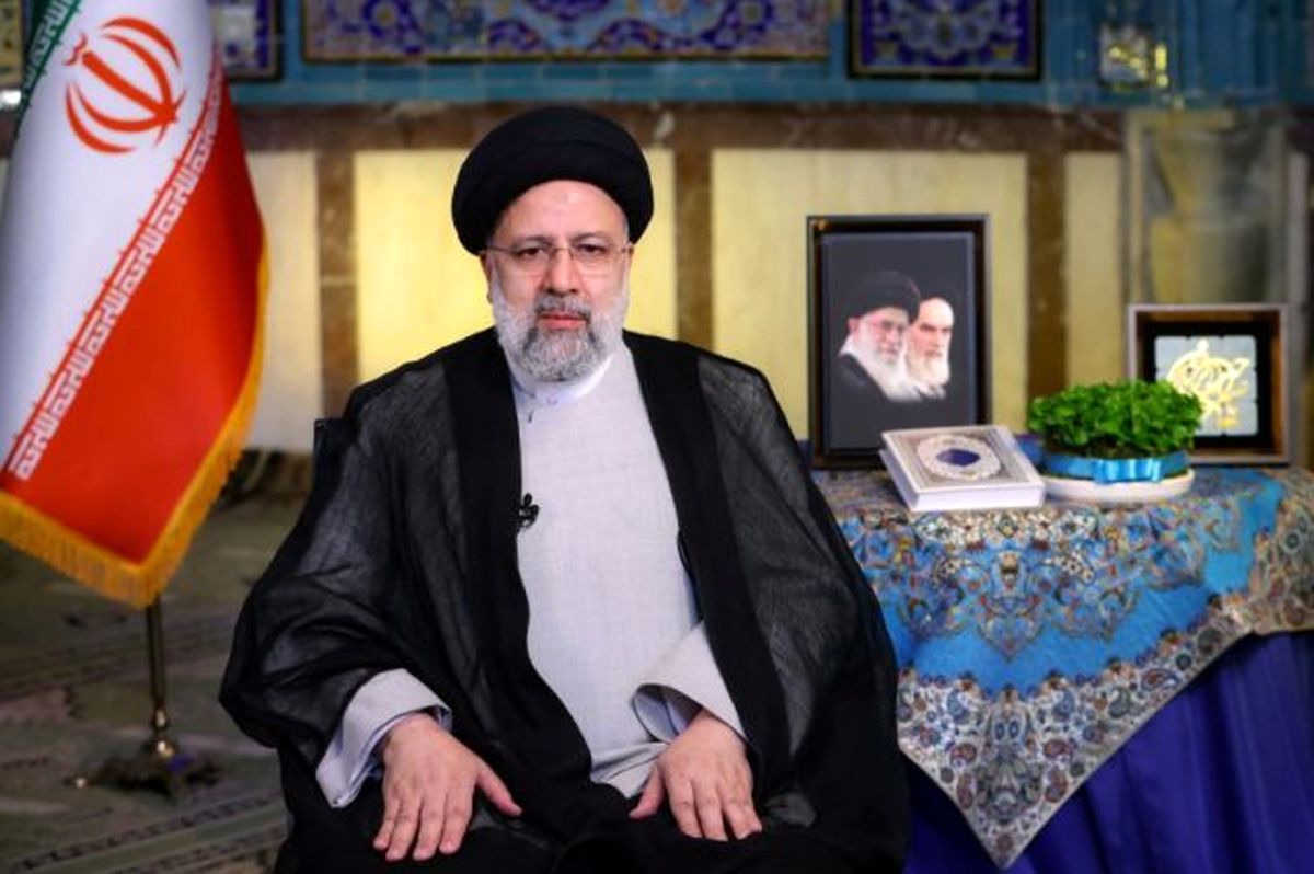 منتقدان و حامیان رئیسی درباره حذف سفره هفت سین از دکور پیام نوروزی چه گفتند؟/ ثبت زودهنگام اولین سوژه جنجالی قرن پانزدهم
