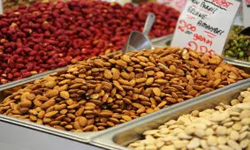 ۹ باور رایج اما غلط درباره مواد غذایی که باید فراموش شان کنید