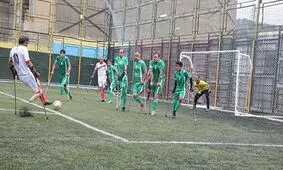 سرمربی تیم ملی فوتبال ۷ نفره استعفا کرد

