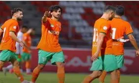 بینی مهاجم مس ۶۰ بخیه خورد!

