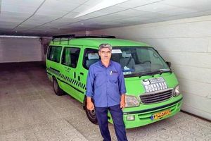 راننده تاکسی مشهدی، کیف ۴۰۰ میلیونی را به صاحبش برگرداند