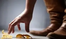 خوراکی‌ هایی که روی زمین می‌افتند تا چند ثانیه تمیزند؟