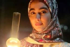 استایل سرخ‌پوستی نیکایِ سریال «پایتخت» در یک مراسم جلب‌توجه کرد
