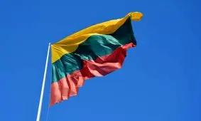  برای تروریستی اعلام کردن سپاه مسائل قانونی باید حل شود

