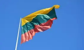  برای تروریستی اعلام کردن سپاه مسائل قانونی باید حل شود

