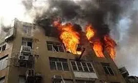 حریق بام یک ساختمان در کلاک کرج