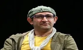 سفر در زمان؛ تیپ و چهرۀ متفاوت «اوس موسی» بر روی صحنه تئاتر؛ 12 سال قبل 