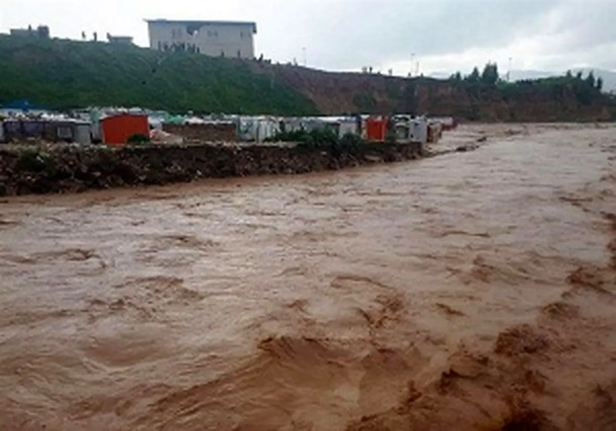 جلوگیری از ورود سیل به داخل شهر سرخه