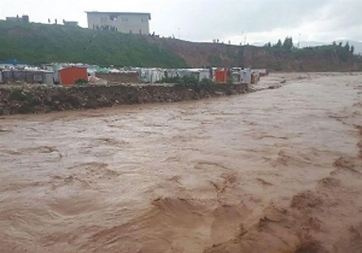 جلوگیری از ورود سیل به داخل شهر سرخه