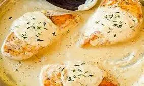 مرغ عسلی با سس خردل خامه‌ای