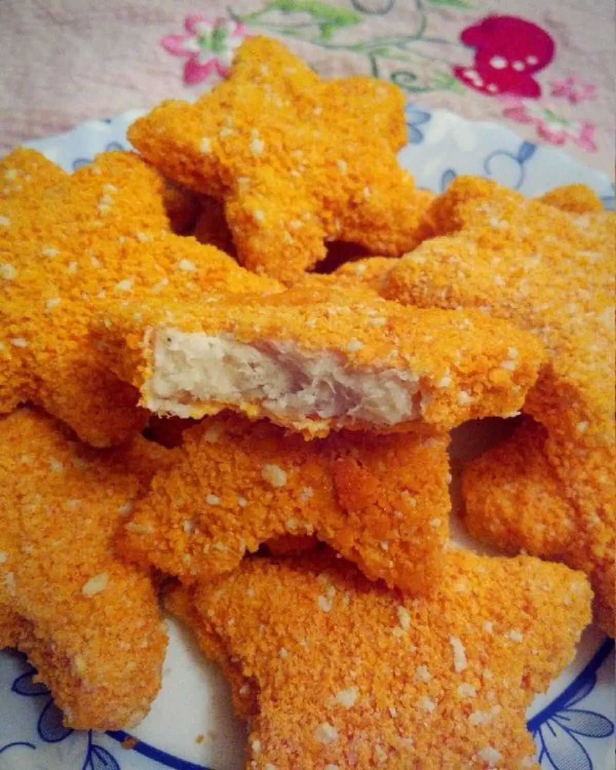 ناگت مرغ با سس ویژه