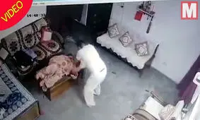 پسر نگران مچ پدرش را با نصب دوربین مداربسته گرفت! +فیلم