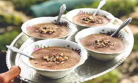 طرز تهیه کاچی زعفرانی خوشمزه ویژه ماه مبارک رمضان