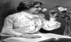 زنی نابینا و ناشنوا که اسطوره نابود کردن موانع در مسیر موفقیت است! + عکس