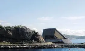 اولین رستوران زیردریایی اروپا +فیلم