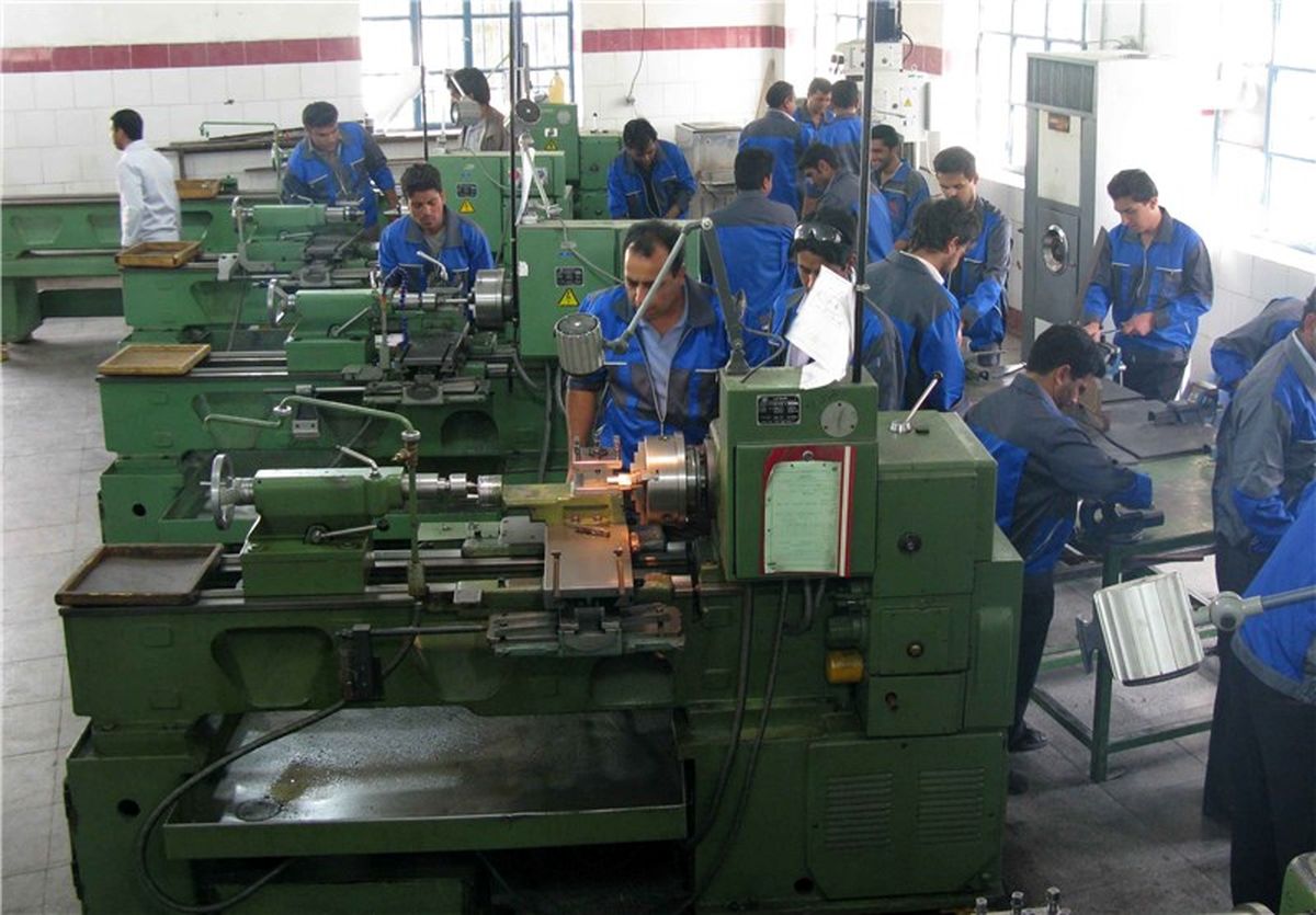 مرکز فنی‌و‌حرفه‌ای شهرستان دماوند سالانه به حدود ۴۰۰ نفر آموزش می‌دهد