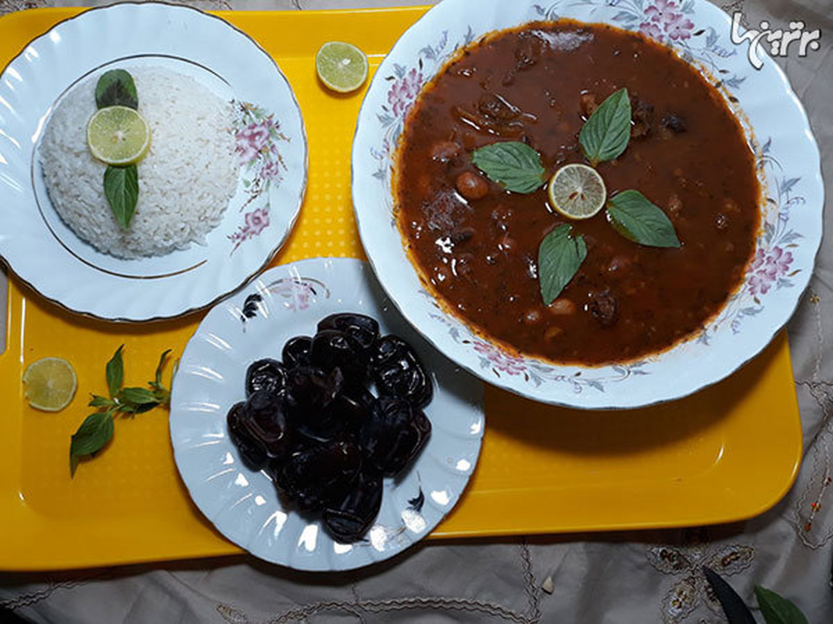 افطاری روز بیستوهفتم ماه رمضان؛ خورش آلوچه آذربایجان