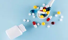 میدانید چرا داروها رنگی هستند؟