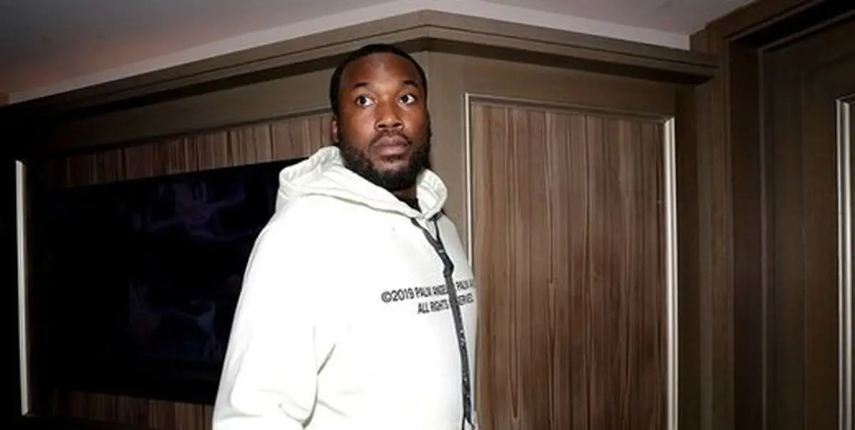 خواننده سرشناس آمریکایی را به هتل راه ندادند