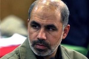 مقابله با اشرافیت قبلا عبادت بود،حال انحراف/اولین منتقد، رهبر است