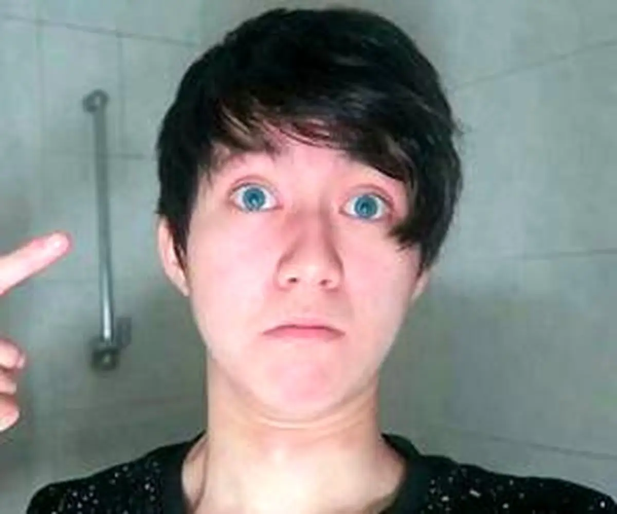 کار زشت و شرم آور پسر جوان با مرد بی خانمان ! + عکس