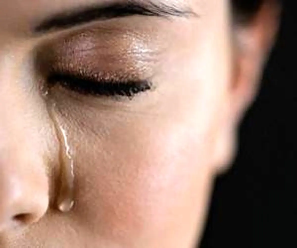 به 6 دلیل افرادی که گریه می کنند قوی ترند