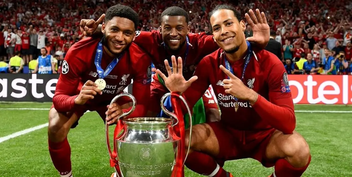 تساوی لیورپول و منچستر یونایتد در تعداد جام کسب شده