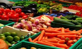 قیمت انواع میوه و تره‌بار و مواد پروتئینی در ایلام؛ سه‌شنبه ۱۴ خرداد ماه + جدول