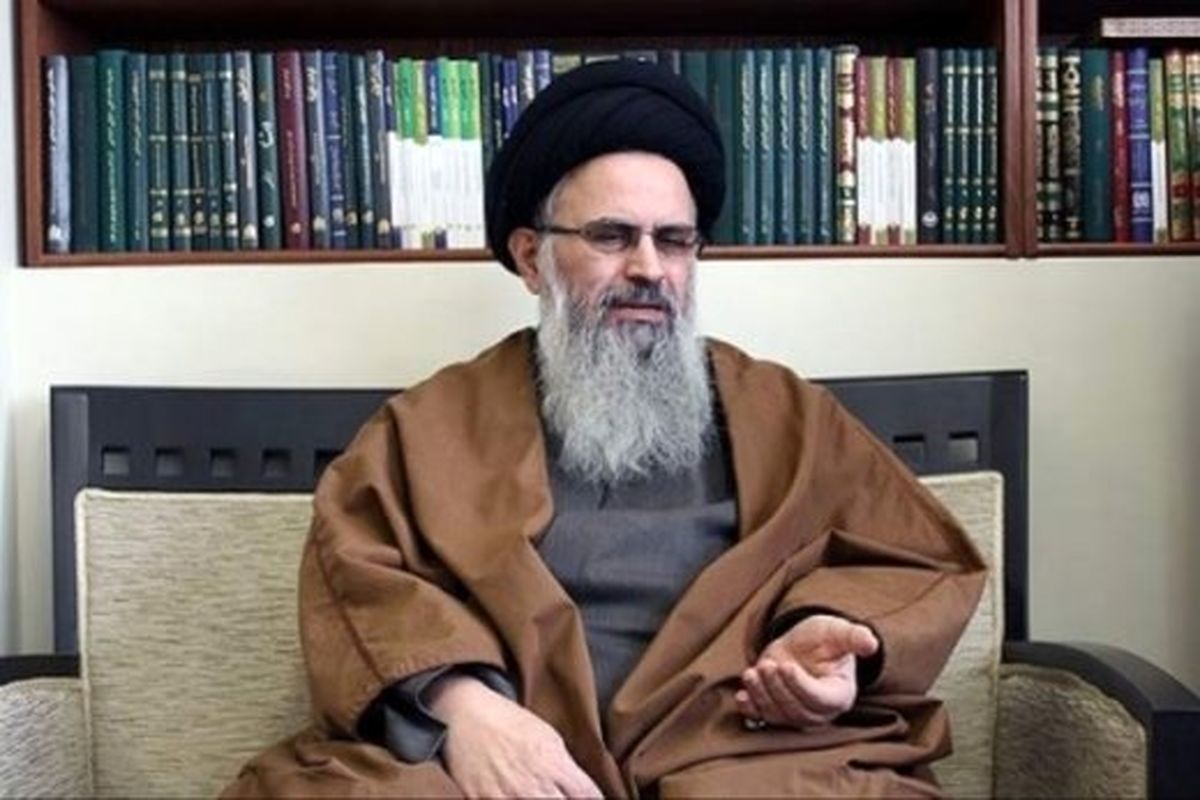 روایت آیتالله موسوی بجنوردی از نظر امام درباره آواز خواندن/نگاه امام به جمهوریت تغییر نکرد
