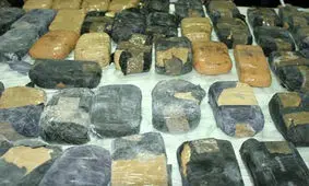 کشف 45 کیلوگرم مواد مخدر از باک اتوبوس در اردستان